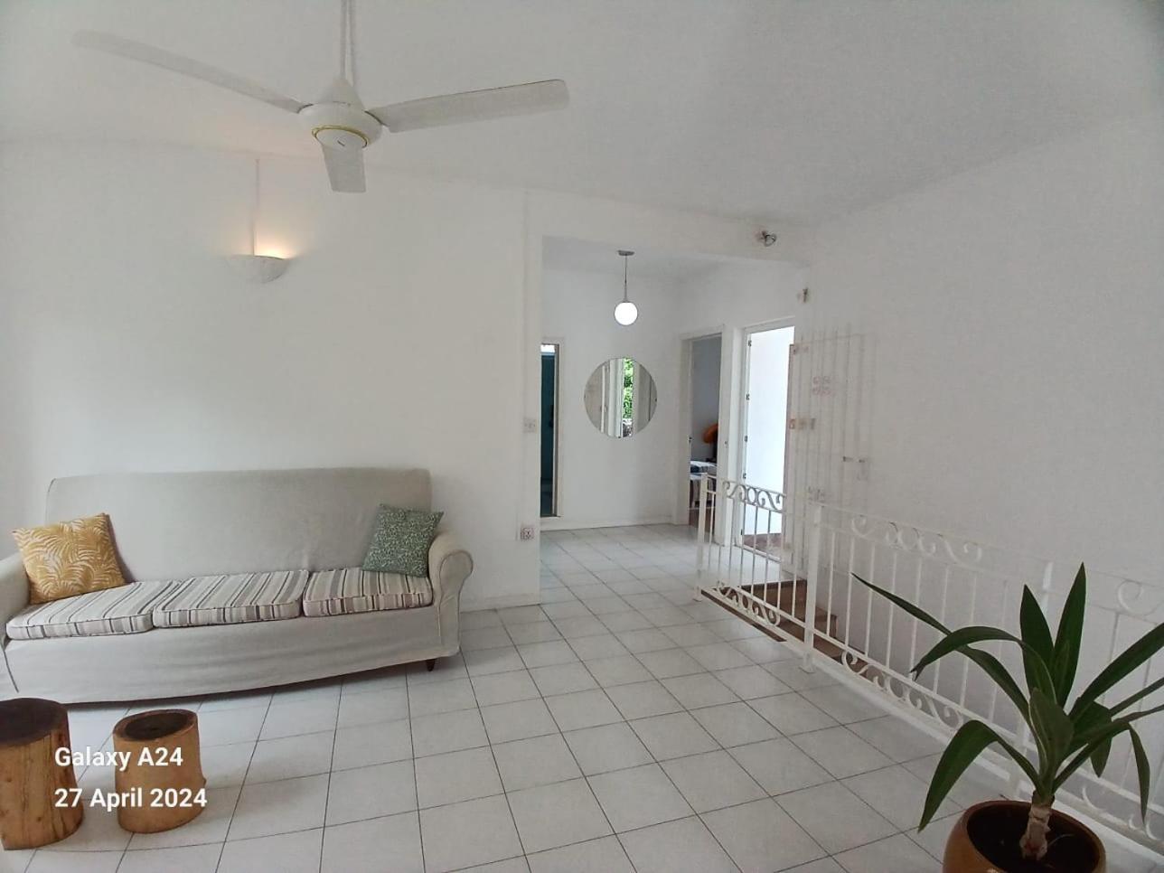 Apartamento The Coral House Rivière Noire Exterior foto
