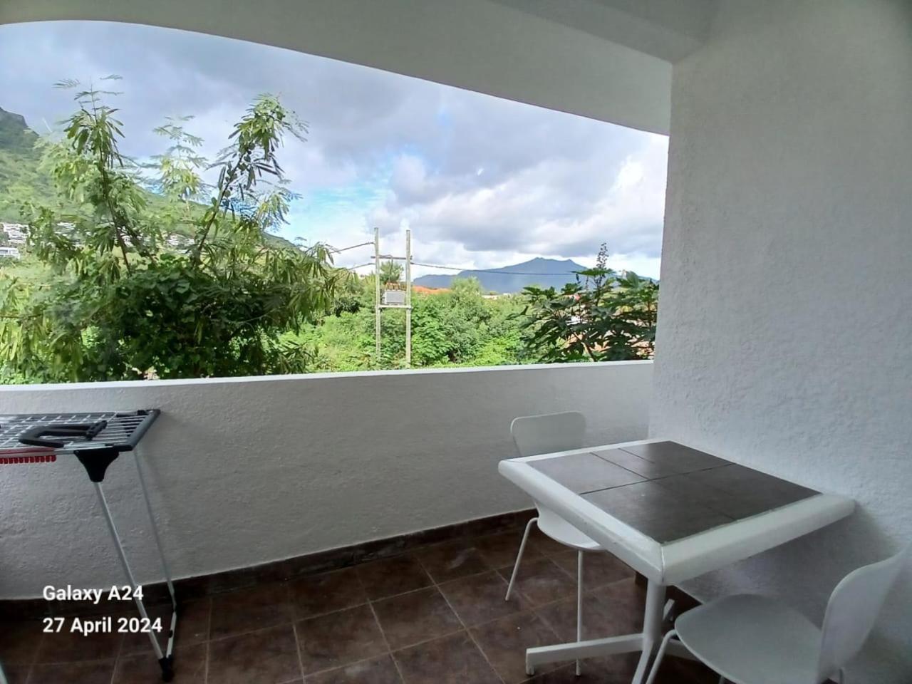 Apartamento The Coral House Rivière Noire Exterior foto