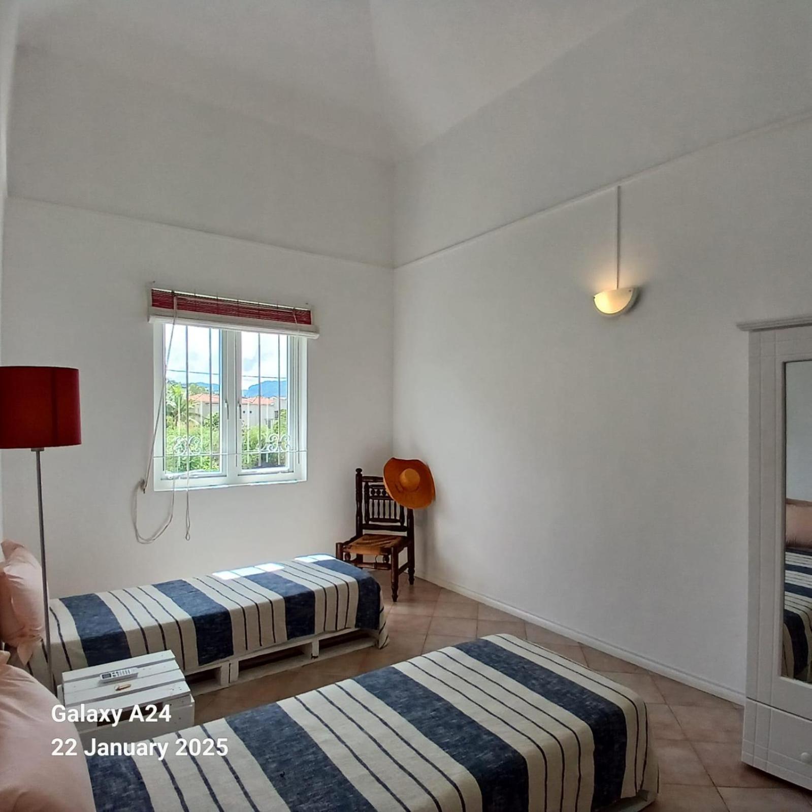 Apartamento The Coral House Rivière Noire Exterior foto